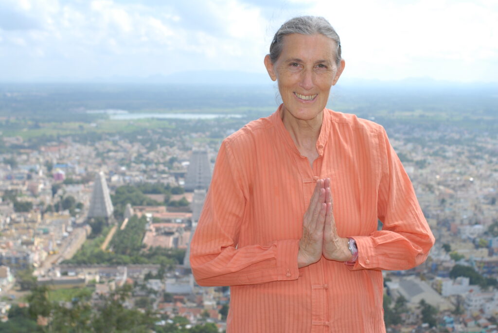 Swami Divyananda