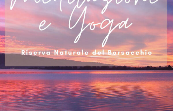 MEDITAZIONE E YOGA AL TRAMONTO AL MARE